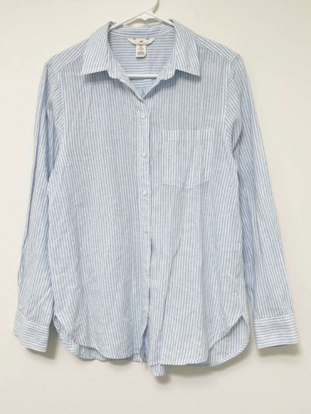 H&M Light Blue and White Striped Men's Button-Down Shirt